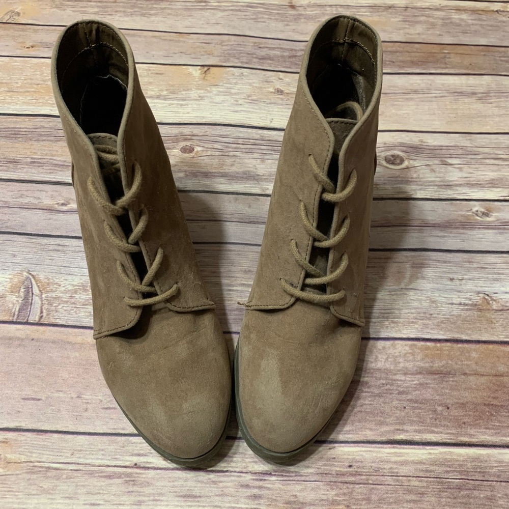 Madden Girl Tan Wedge Booties Size 8